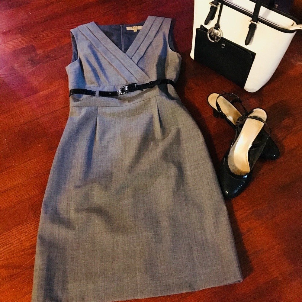 ***SOLD****ALEX MARIE dress 👗